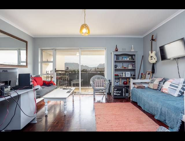 2 BEDROOM APARTMENT FOR SALE IN WYNBERG UPPER